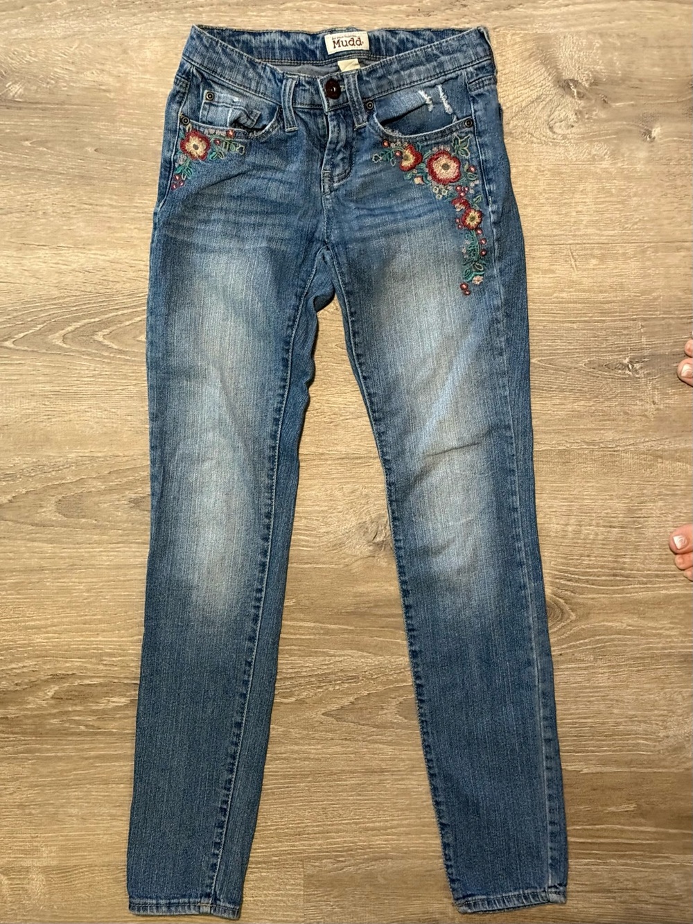 Mudd Floral Embroidered Flower Jeans Denim Pants